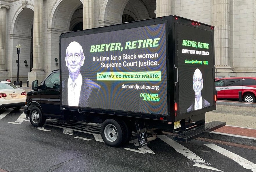 Breyer retire truck