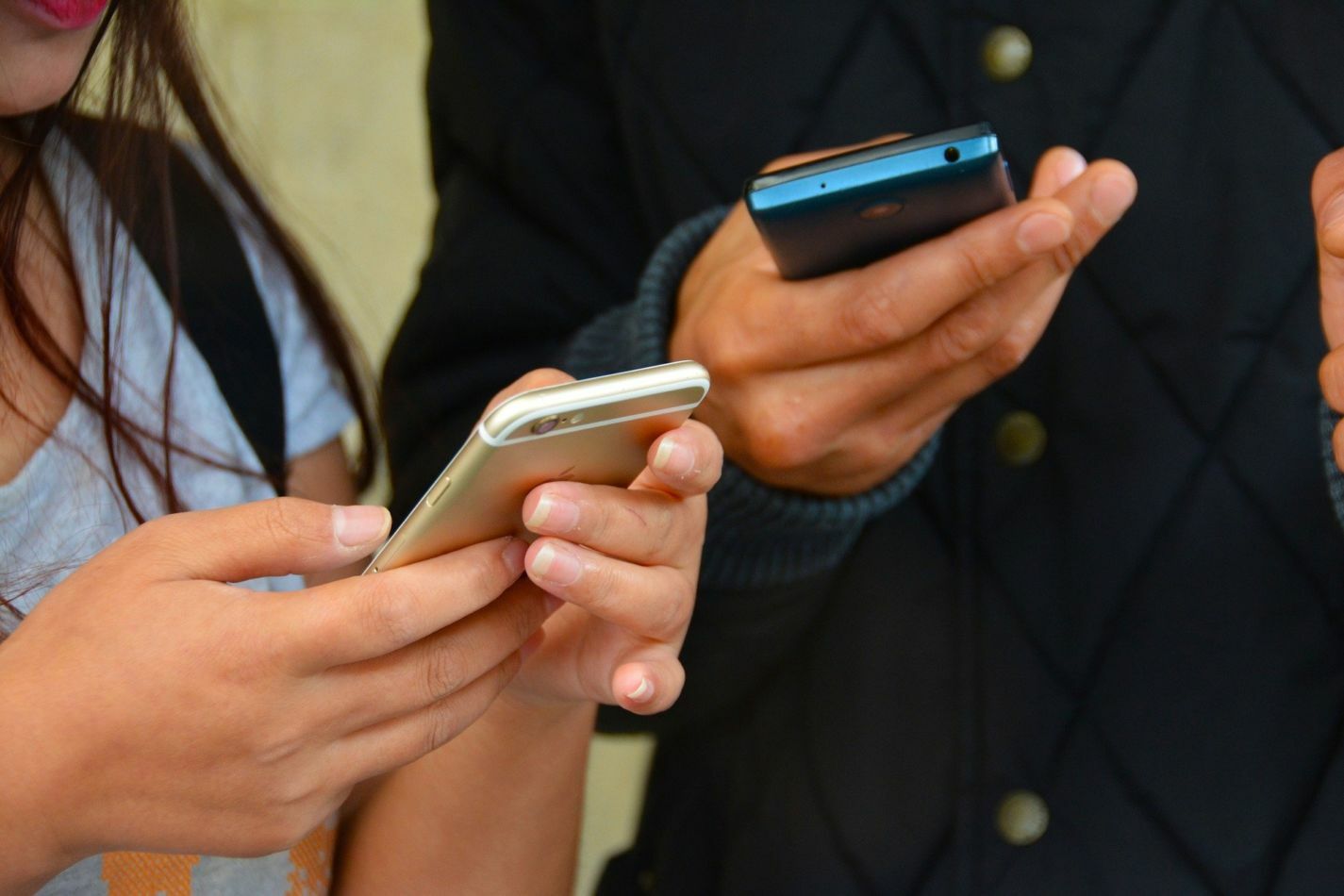 Cooper bans TikTok, WeChat on state government devices - Vimarsana News