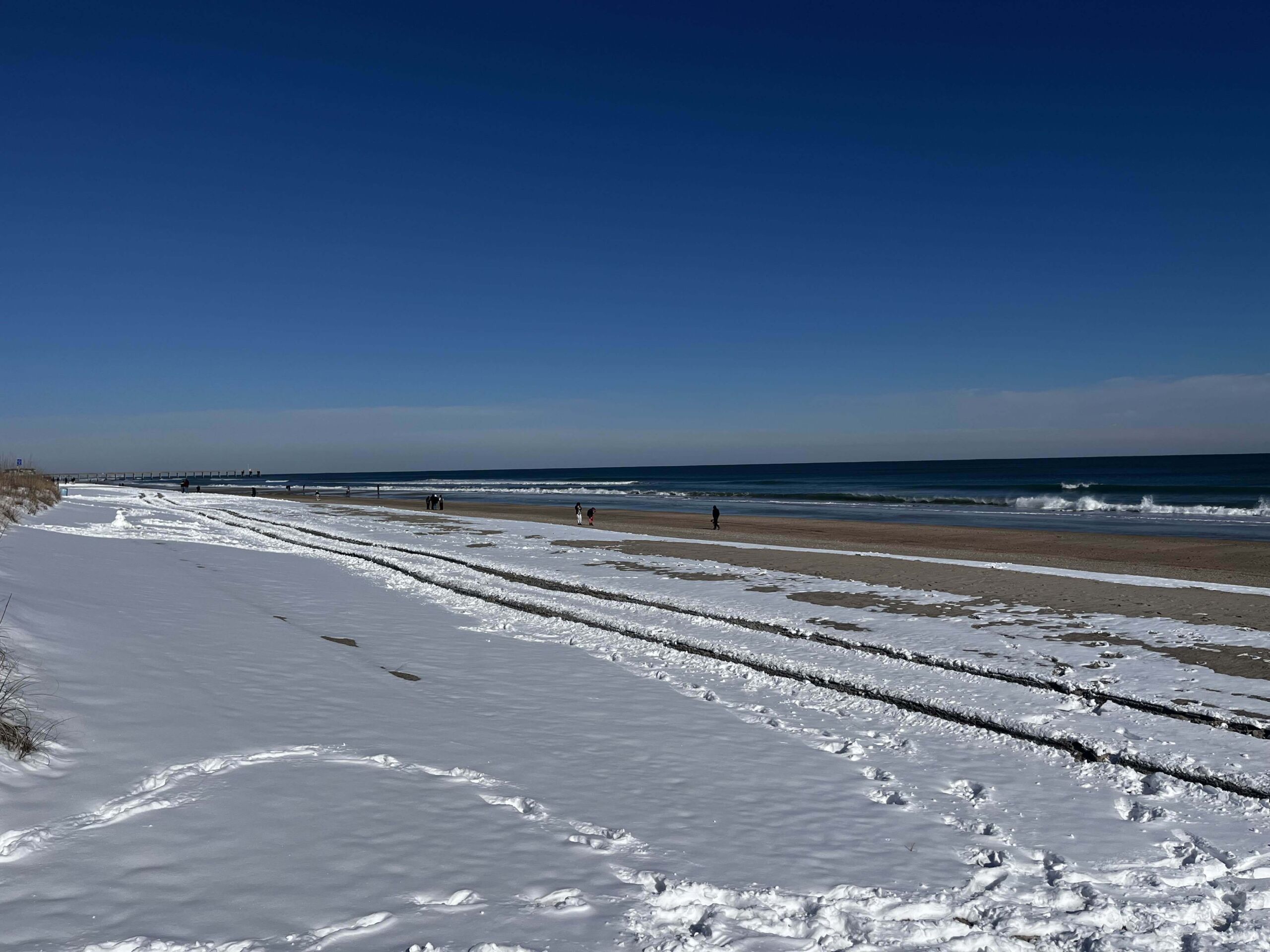 North Carolina begins cleanup following historic snowfall